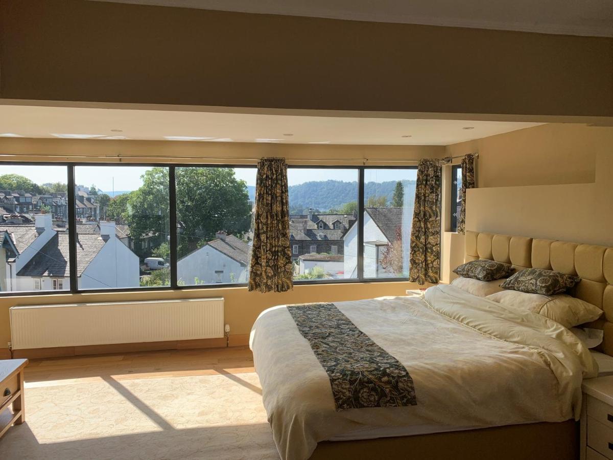 The Penthouse Bowness Luxury Loft Jacuzzi Bath & Complimentary Lakeview Spa Membership المظهر الخارجي الصورة